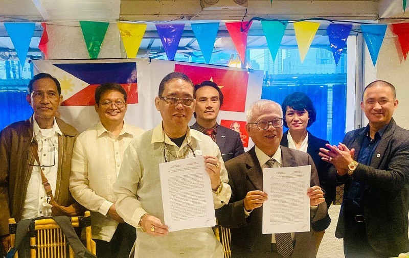 Vietnam - Philippines People-to-People Ties Benefit Both Nations