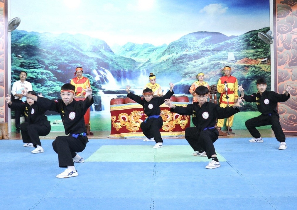 VUFO's Delegates Visit Quang Trung Museum in Binh Dinh Province