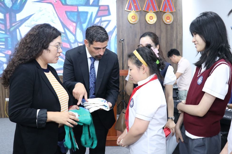 young ambassadors connect cultures