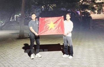 Vietnam’s National Flag Screened on Namsan Tower in RoK