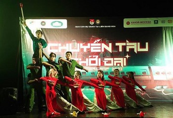 Vietnamese Students’ Camps Focus on Digital Transformation