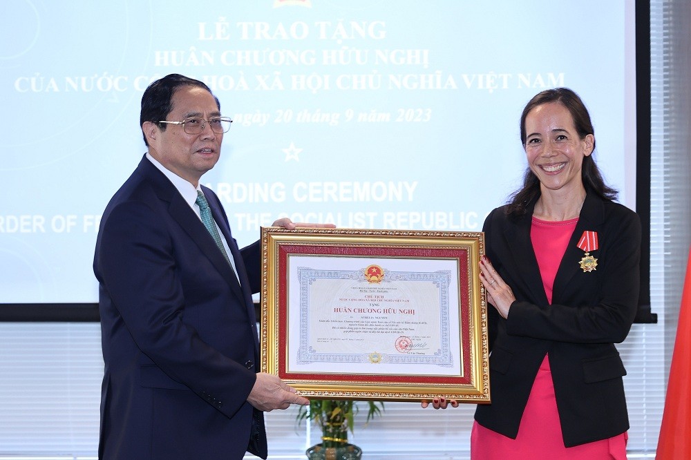 Global Alliance for Vaccines and Immunization's Head Honored by Vietnam