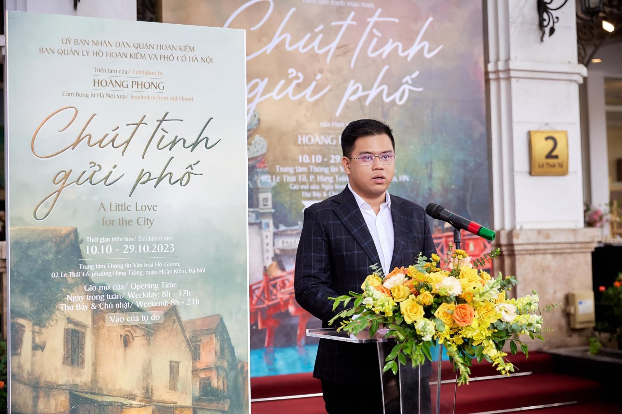 Saigonese Painter Exhibits "A Little Love for the City" in Hanoi