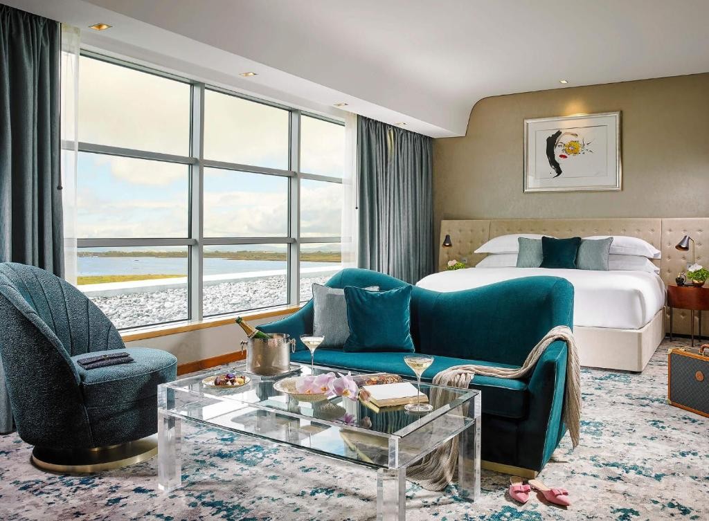 The Travel: Top 10 Strangest Hotels In The World
