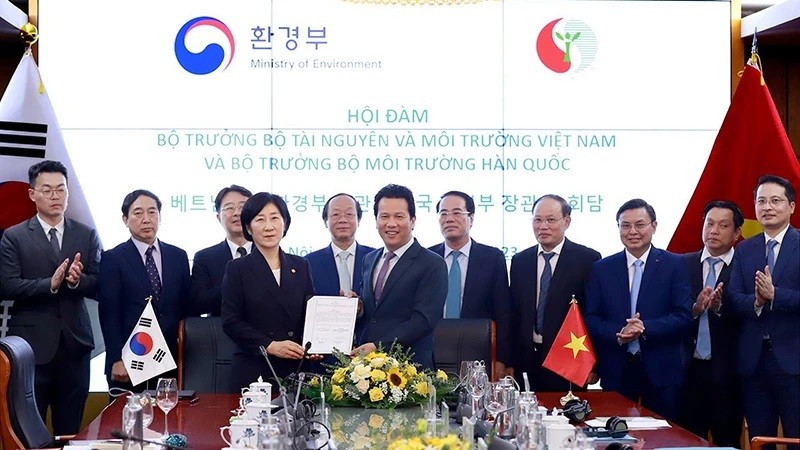 vietnam rok expand cooperation in global emissions reduction projects