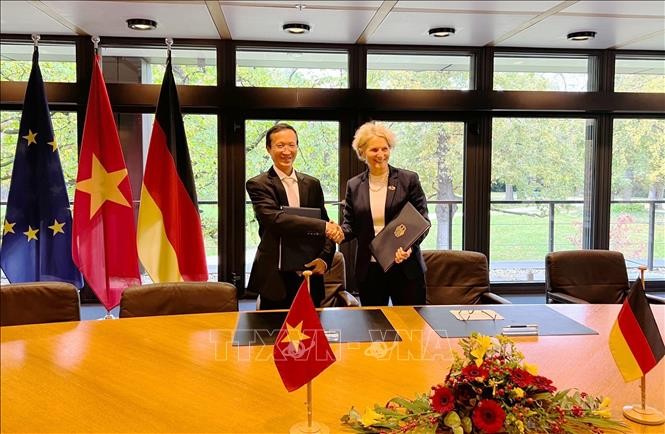 german government regards development cooperation with vietnam as successful