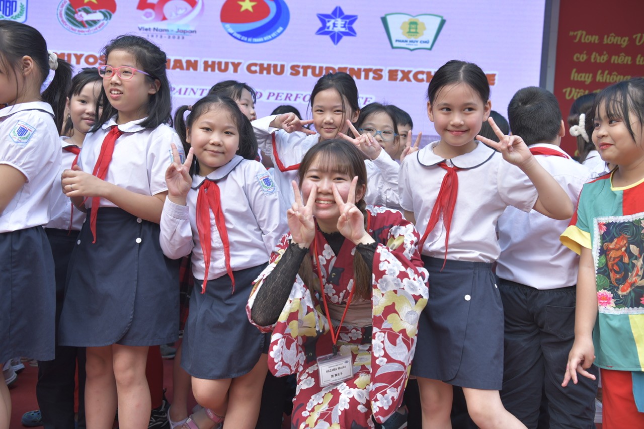 vietnamese japanese students engage in exchange program