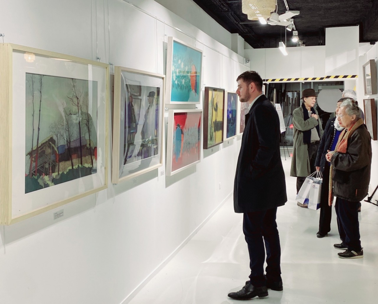 “Colors Of Vietnamese Culture” Exhibition Showcases Traditional Vietnamese Handcrafts