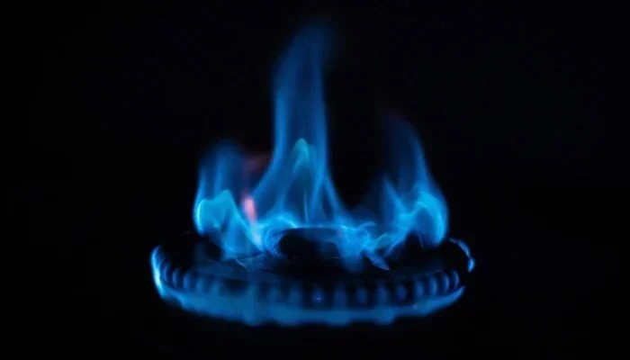 imf condition gas tariff for protected consumers may rise 100pc from january