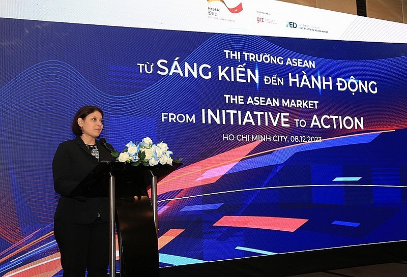 asean market from initiative to action to support vietnamese businesses