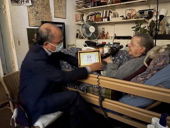 Vietnam's Ambassador Visits Former Journalist, French Resistance Heroine Madeleine Riffaud