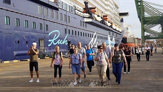 Foreign tourists visit Ba Ria - Vung Tau southern province (Photo: VNA)