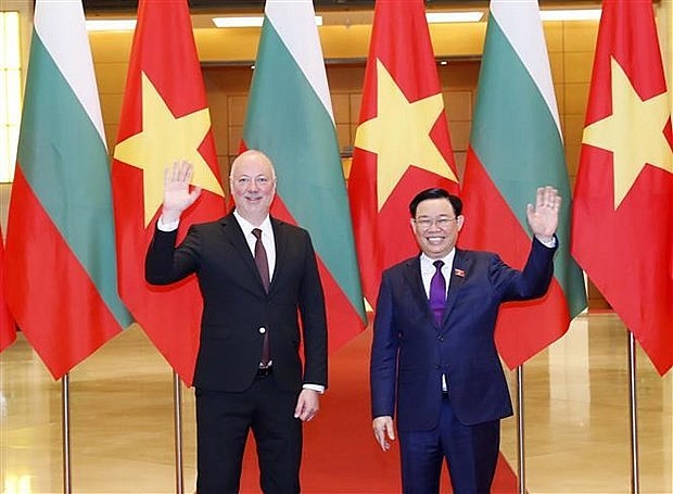 Individuals Honored for Contributions to Vietnam-Bulgaria Friendship