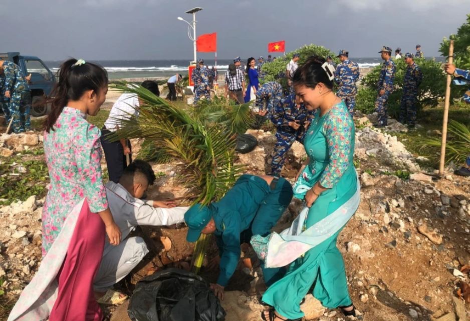 tree planting festival kicks off in truong sa islands