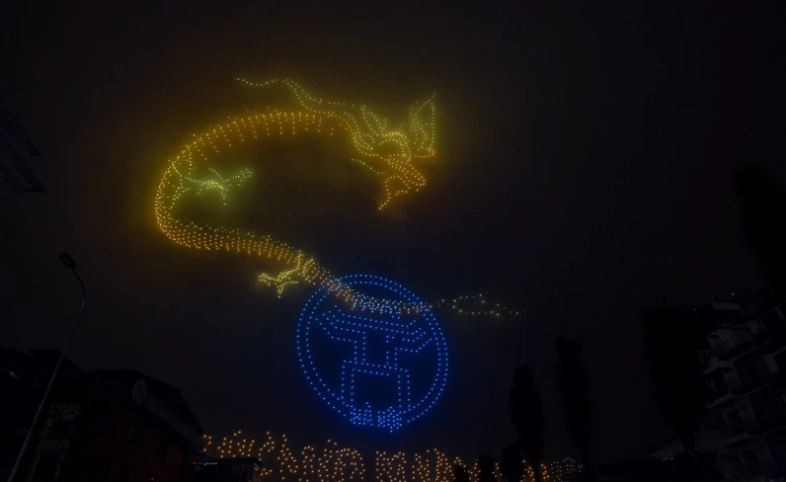 epic drone show takes place this weekend in west lake hanoi