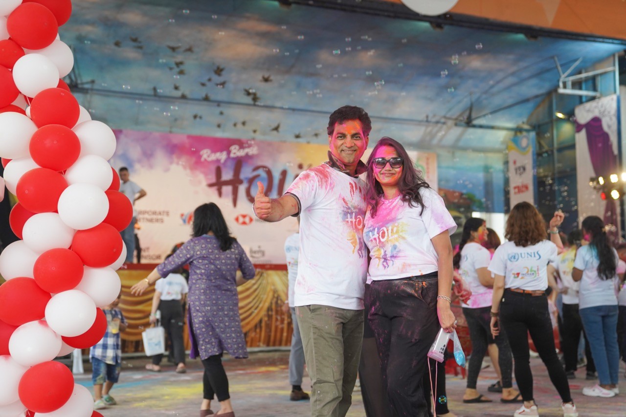 [Photo] Indian Festival of Color in Hanoi