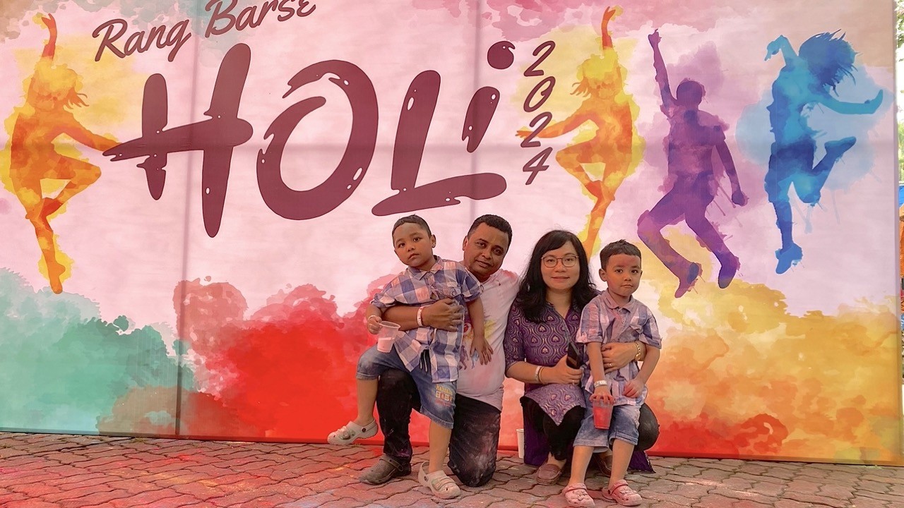 [Photo] Indian Festival of Color in Hanoi