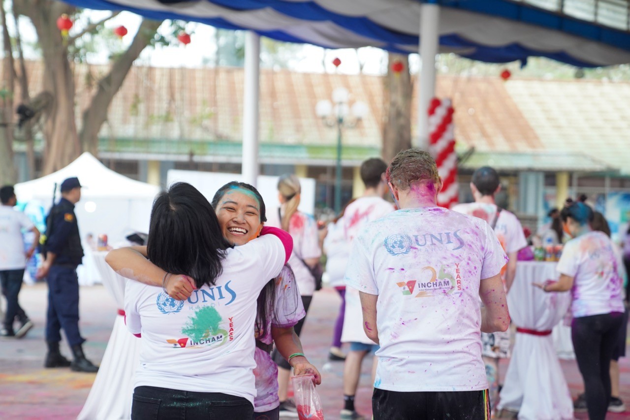 [Photo] Indian Festival of Color in Hanoi