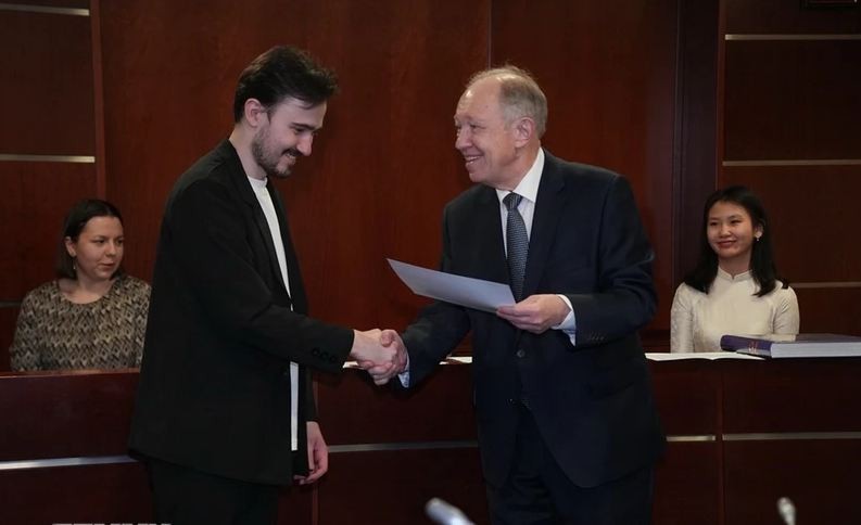 russia holds third vietnamese language interpretation contest