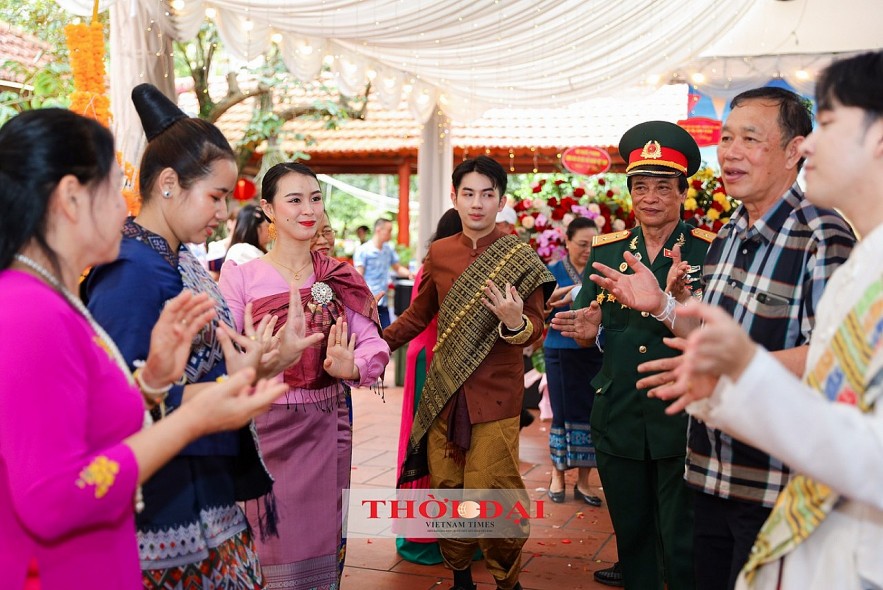 Bunpimay Festival of Lao Groups in Hanoi