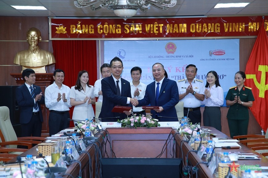project tackles economic barriers to education of fishermens children