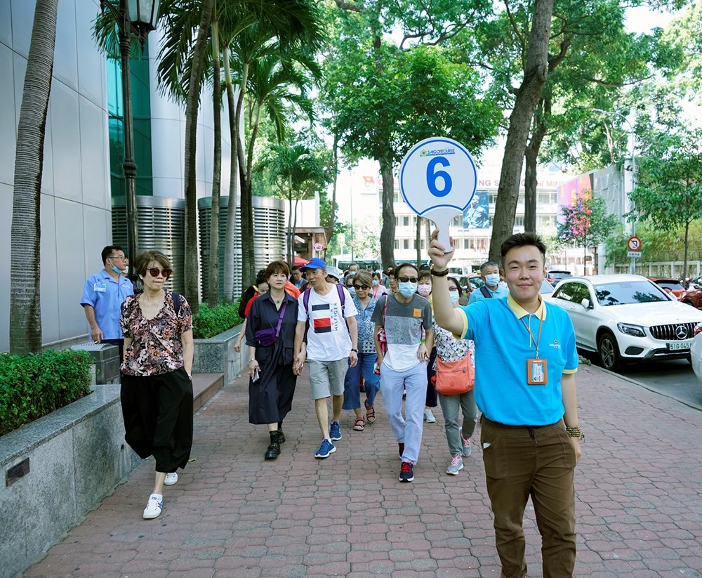 Cruise Tourism Flourishes On Reunification Day Holiday In Vietnam