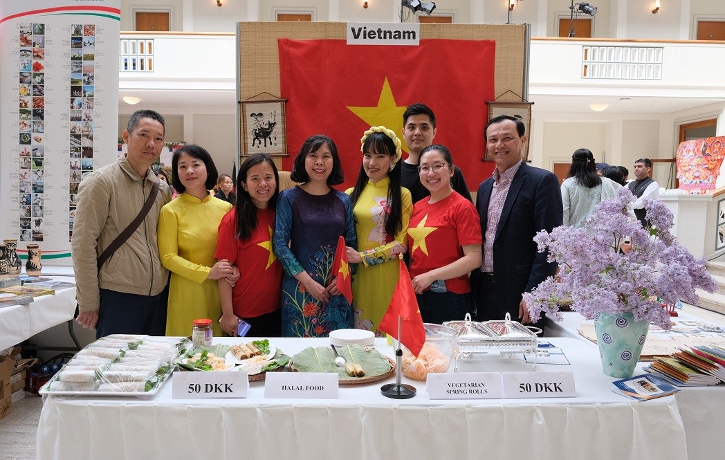 Vietnamese booth at the fair.