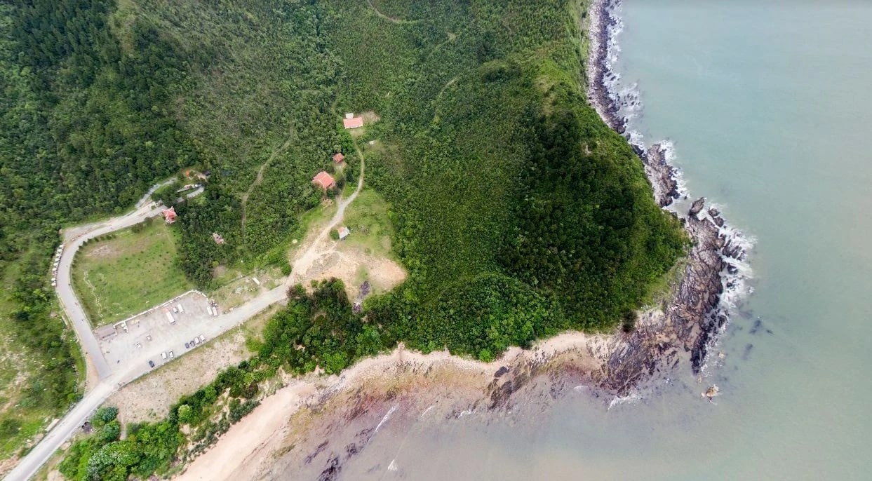 Visit Vung Chua-Yen Island – A Spiritual Destination In Quang Binh