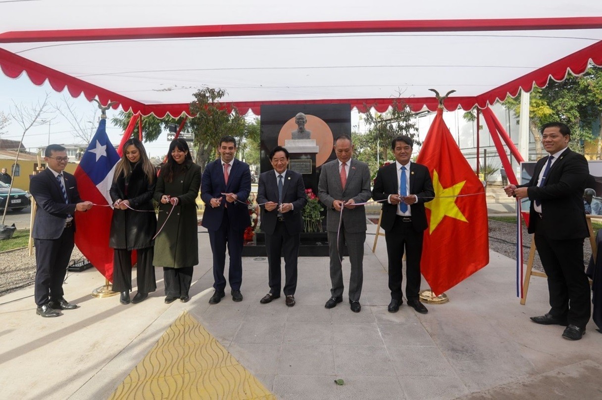 ho chi minh park in chiles capital completes renovation