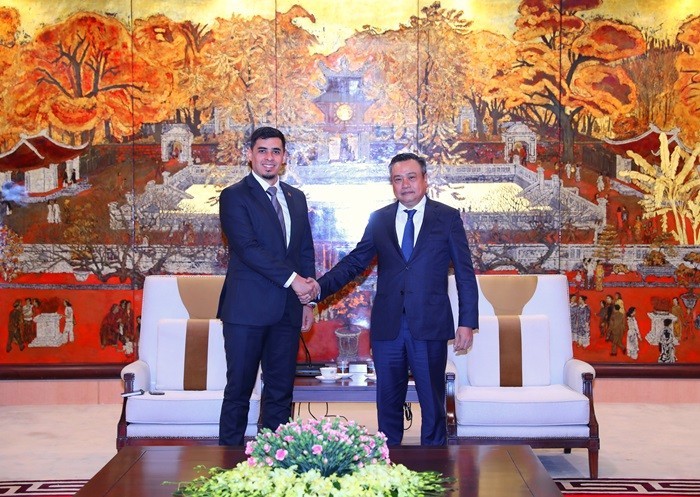 hanoi venezuelas caracas enhance ties
