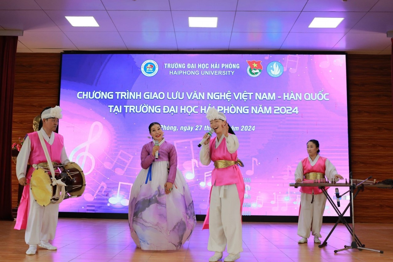 hai phong university actively engages in people to people diplomacy activities