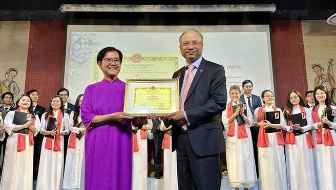 homeland choir celebrates 15th year of promoting vietnamese culture in france