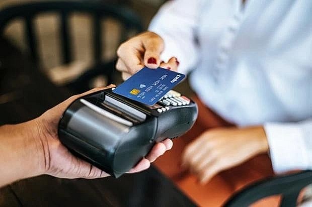 Vietnam News Today (Jul. 5): Vietnam Well-positioned Towards Cashless Society