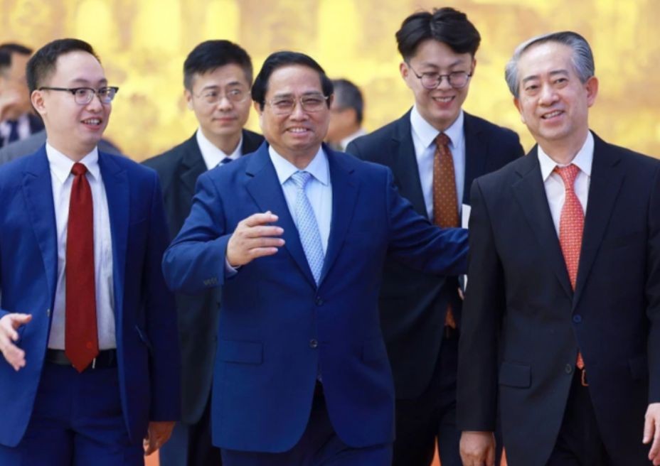 Chinese Ambassador Xiong Bo Recounts Successes with Vietnamese Prime Minister