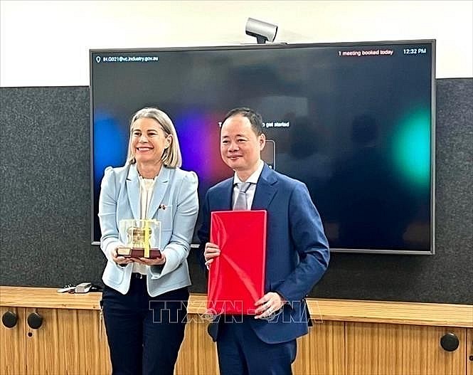 New Initiatives Boost Vietnam-Australia Science, Technology Cooperation