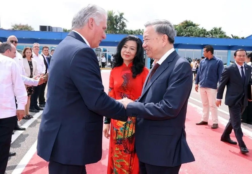 vietnam news today sep 30 vietnamese party state leaders visit shows strong support for cuba
