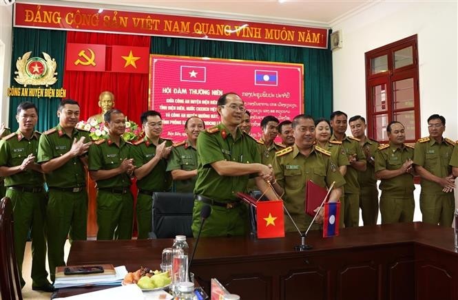 vietnam news today oct 17 vietnamese lao police strengthen cooperation in ensuring border security