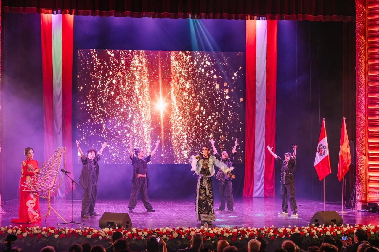peruvian music and culture introduced to audience in hanoi