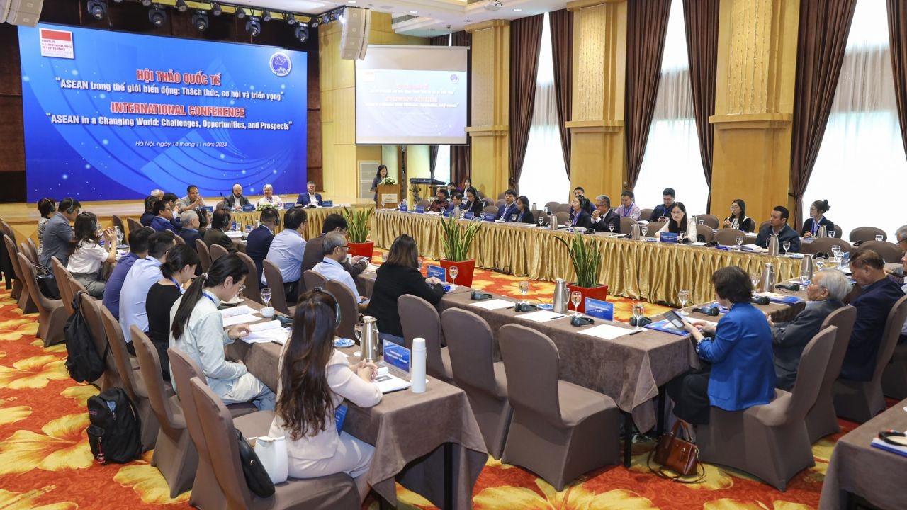 scholars discuss solutions for maintaining peace and stability in asean region