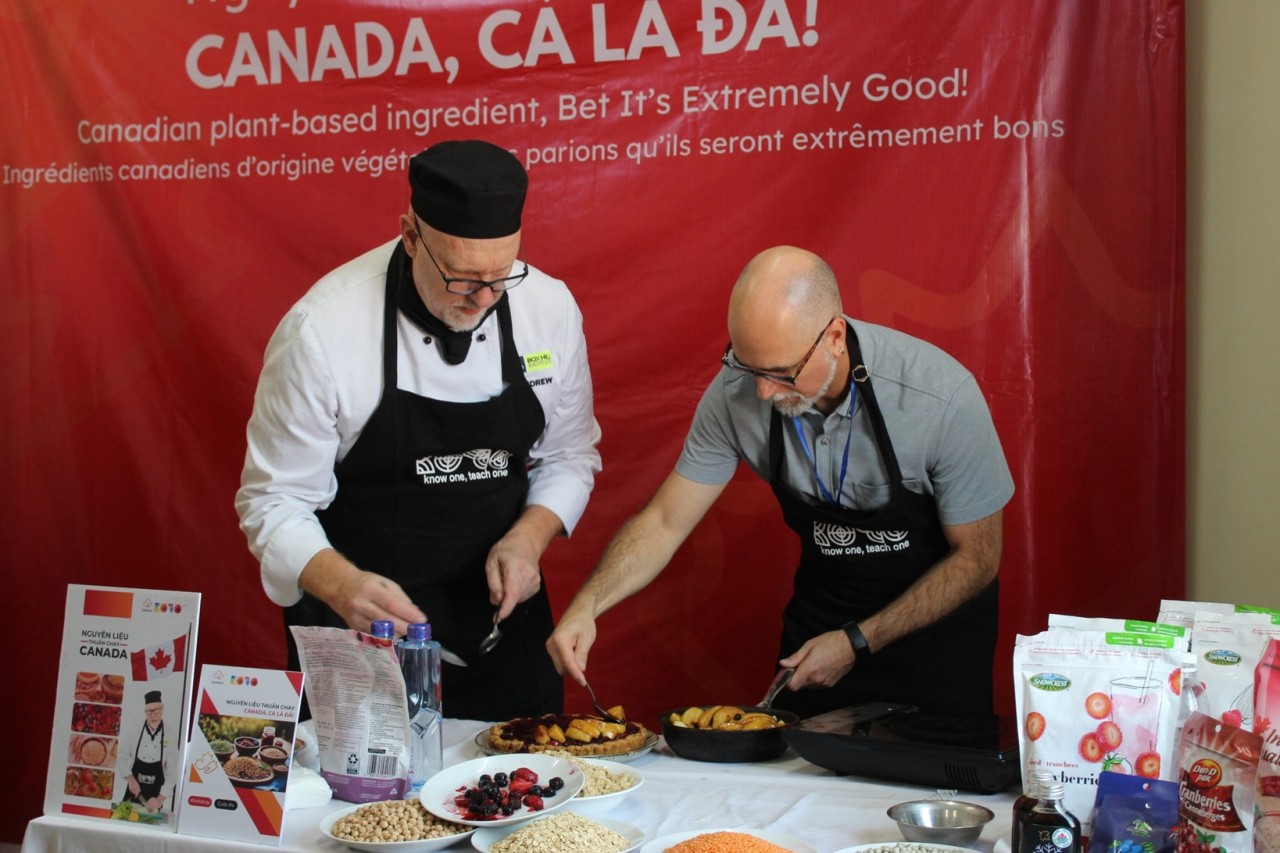 Vietnamese Culinary Students Showcase Creativity Through Canadian Ingredients