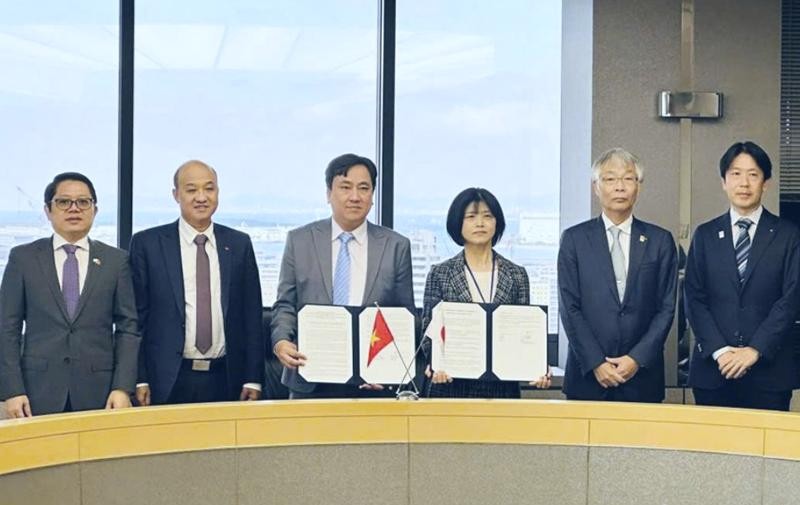 sakai city japan and da nang city to build carbon neutral urban model