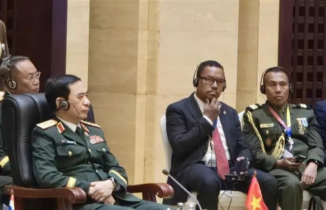 vietnam news today nov 21 vietnam attends asean us defense ministers informal meeting