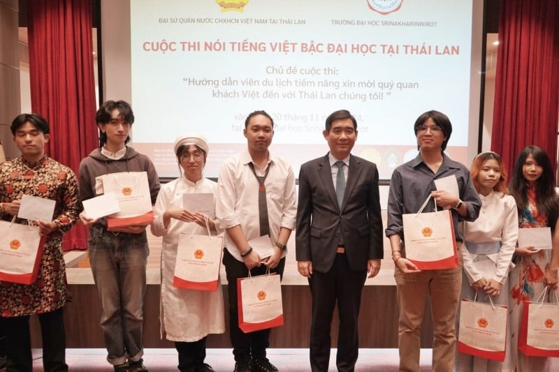 thai students compete in vietnamese speaking contest