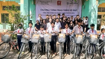 Free Bicycles Given to Students in Phung Hiep district (Hau Giang)