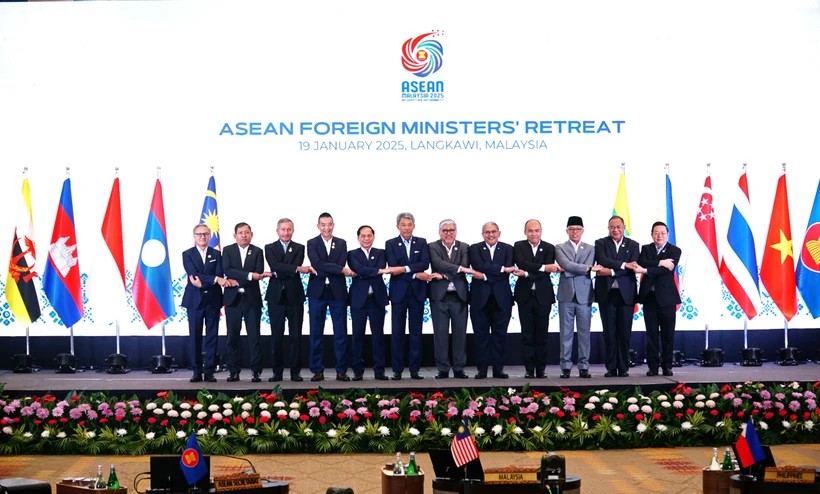 vietnam news today jan 20 vietnam attends asean foreign ministers retreat in malaysia