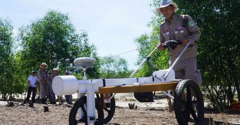 Mine clearance in Quang Tri Vietnam.