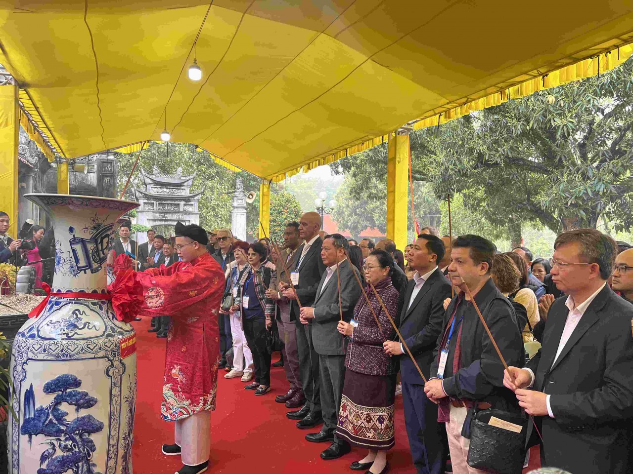 More Than 400 International Delegates Participate In The Friendship Spring Tour In Hanoi