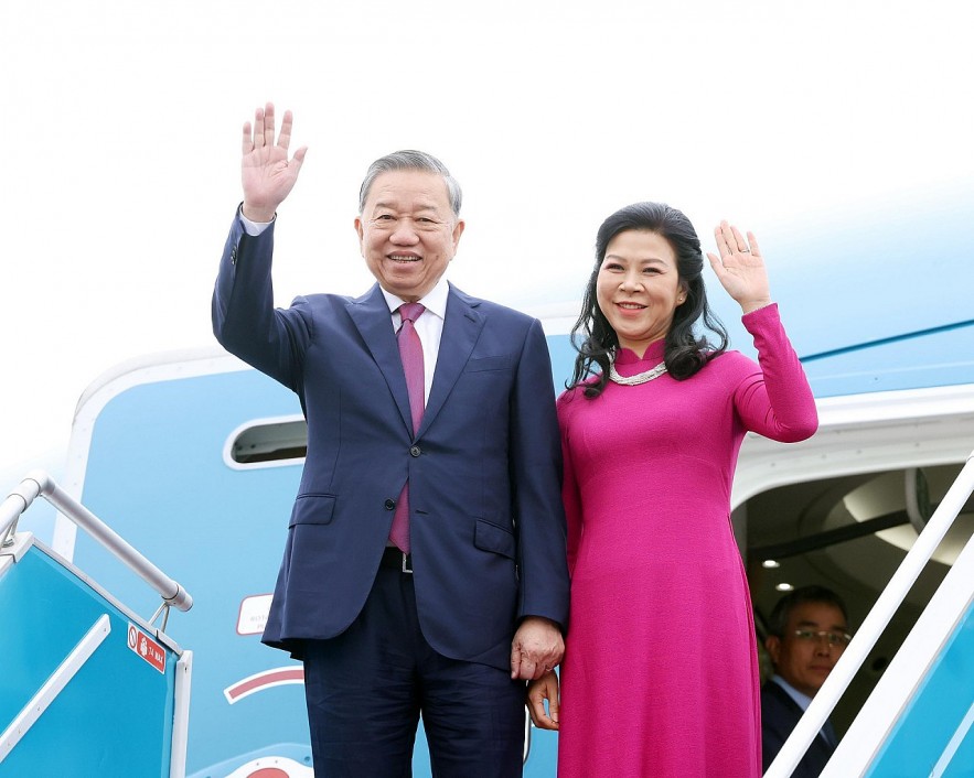 General Secretary To Lam and his spouse depart from Hanoi for a visit to Indonesia and the ASEAN Secretariat. Photo: VNA General Secretary To Lam and his spouse depart from Hanoi for a visit to Indonesia and the ASEAN Secretariat. Photo: VNA