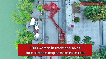 1,000 Women in Traditional Ao Dai Form Vietnam Map at Hoan Kiem Lake