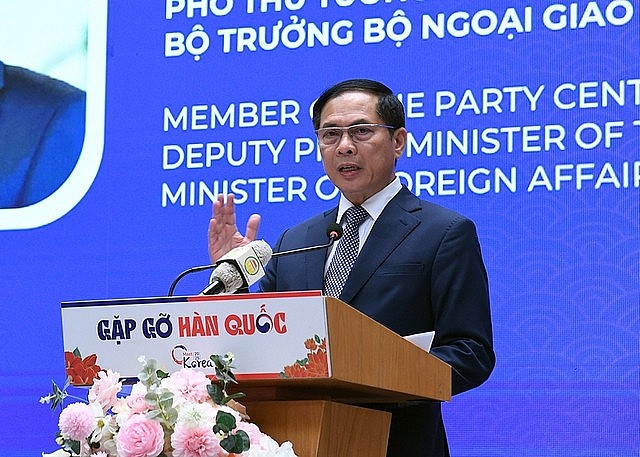 Vietnam News Today (May 17): Vietnam and United States Boost Financial Cooperation
